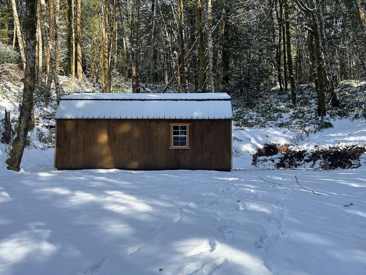 Castle Rock Mini Lodge surrounded by fresh snow