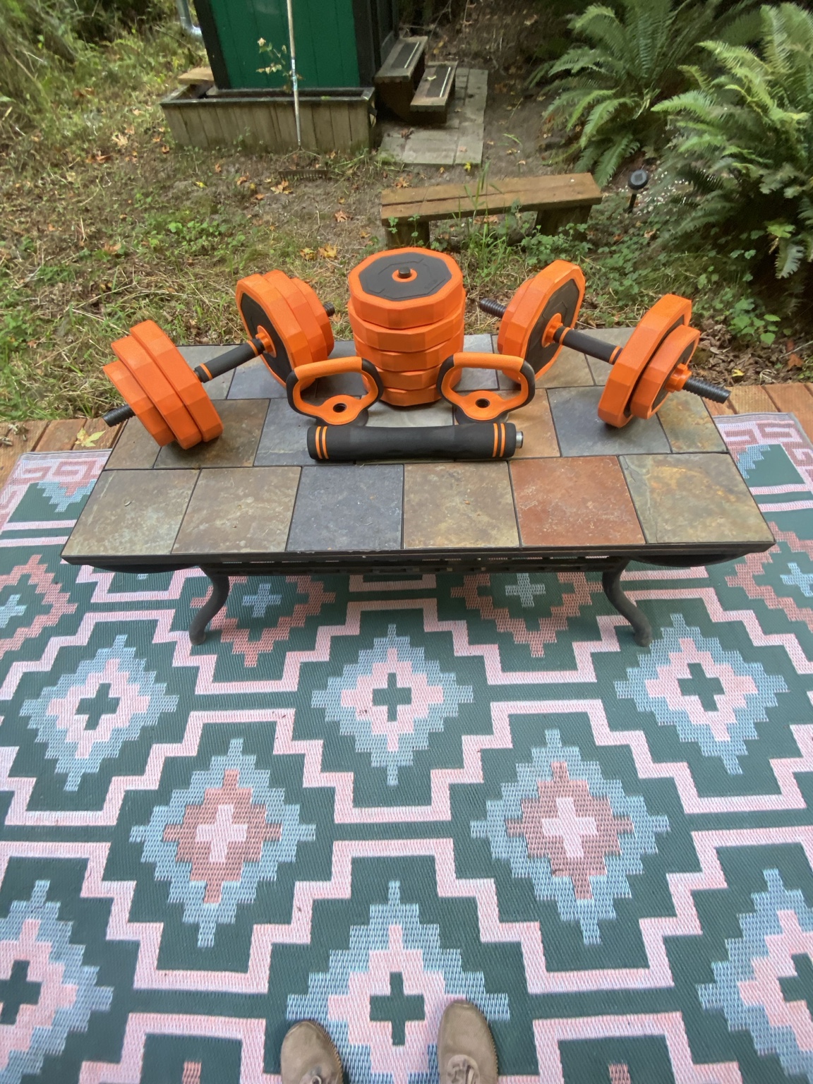 Adjustable dumbbells, push-up handles and ab roller available at Castle Rock Mini Lodge